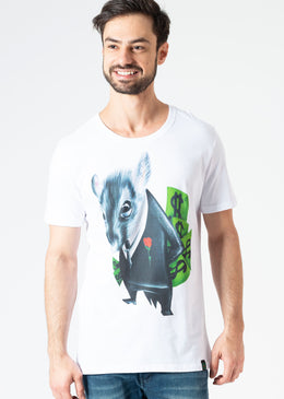 Camiseta Grafite Rato do Senado - Branca Camiseta 100% algodão com caimento ótimo e corte moderno, gola careca. A KSA apostou em parcerias com artistas de rua - grafiteiros - para desenvolver...