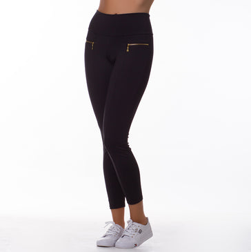 Calça Legging com detalhe de Ziper (sem bolso) | Zipper 4124 Calça Legging Tradicional com recortes e detalhe de Ziper! >Confeccionada em Suplex pano Grosso >Possui cós alto duplo com 90mm >Com Recortes >Detalhe de Zíper...