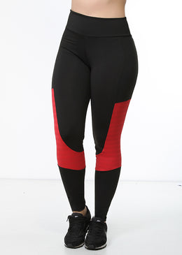 Calça Legging Detalhe Dry Calça Legging Detalhe Dry Tamanhos P 36/38 M 38/40 G 40/42 GG 42/44O XG é o nosso GG.Muito confortável e estilosa.Muito mais elegância no seu treino....