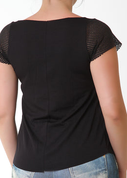 Blusa Fitness Com Manga De Tela Preta BLUSA FITNESS COM MANGA DE TELAIdeal para o seu dia a dia. Qualidade, estilo e bom gosto.Combina com várias ocasiões.Composição:  96% viscose / 4% elastano