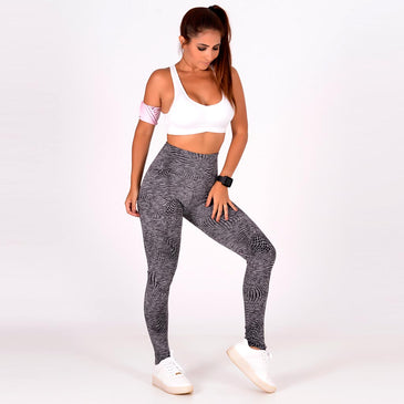 Calça Legging  Estampapado - 252 ** Amostras de cores e estampas encontram-se na última foto.**Calça legging cós alto confeccionada em Suplex estampado. Sua qualidade e designer são super modernos, deixando...