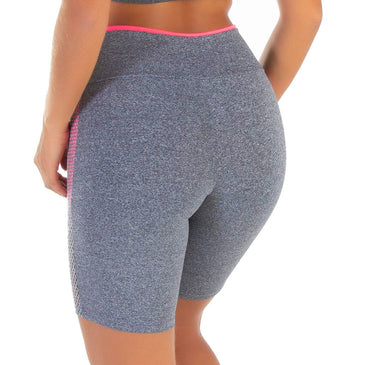 Bermuda Cinza Mescla com Grade Lateral e Cós Colorido | Fran Bermudinha Fitness em tecido Cinza Mescla com duplo forro (preto, vermelho e rosa) que aparece na telinha lateral!Com cós médio duploPossui grade lateralTecido com ótima...