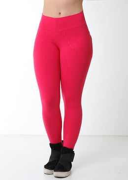 Calça Legging Fitness Poliamida CALÇA LEGGING FITNESS POLIAMIDA Legging em poliamida de qualidade.Estilosa e confortável.Combina com seu dia a dia, com ida a academia, perfeita para atividades físicas.Composição: 88% Poliamida...