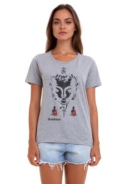 CAMISETA FEMININA BASICA ESTAMPADA JOSS - BUDHISM Camiseta Feminina Básica Jay Jay com caimento reto estampa em silk, máxima qualidade e conforto para o seu dia a dia. Composição: 100% Algodão Tipo...