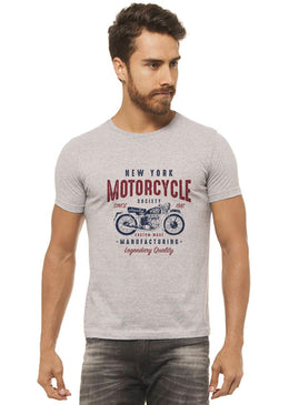 Camiseta New York Cinza Mescla Estampada Camiseta Cinza Mescla Estampada Masculina Joss - New York, caimento reto e solto.- INFORMAÇÕES: Modelo: 4308 - Cor: CINZA-MESCLA - Composição: 100 % Algodão Lavagem:...