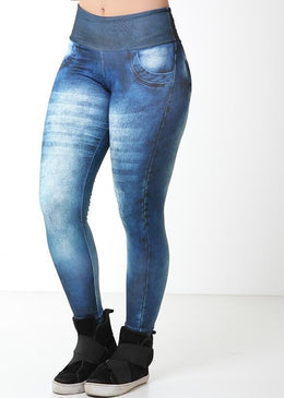 Calça Legging Fitness Fake Jeans Azul Aço CALÇA LEGGING FITNESS FAKE JEANS Sempre com estampas exclusivas e na moda, para te deixar mais bonita.Perfeita para aquela atividade física. Muito elegante e confortável ou um...