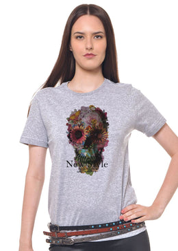 Camiseta Joss Cinza Mescla Estampada Caveira Rosas Camiseta Cinza Mescla Estampada Feminina Joss , Caimento Reto E Solto - Cor: Cinza-Mescla - - Composição: 100 % Algodão - Lavagem: Lavar A Mão...