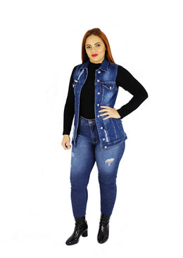 Max Colete Dinho´s Jeans Baltazar Colete FemininoModelo : Max ColeteMarca:    Dinho´s JeansTecido:    JeansComposição:     98% Algodão    2% ElastanoModelo veste tamanho:   P