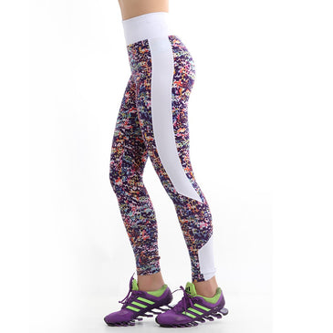 Legging Colorida com Lateral cor Lisa - Calça Nina 1804 Calça de ginástica tipo legging em poliéster pano grosso (sem transparência) com lindas estampas e cós e laterais em microfibra cor lisa, modelo de cós...