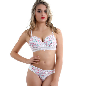Conjunto Estampadinho Lingerie Bojo Calcinha e Sutia | Chimena Lindo conjunto de lingerie estampadinho e detalhes em renda. Fotos na lateral. >Bojo Bolha (enchimento) nos tamanho M >Alças fixas com regulagem e fecho duplo...