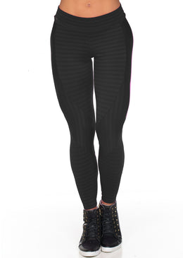 Calça Fitness Legging Recorte New Zig Preto | 516 DESCRIÇÃO DO PRODUTO:Calça legging no estilo mais amado: FITNESS!O tecido NEW ZIG está super em alta e essa calça possui recortes nesse estilo em várias...