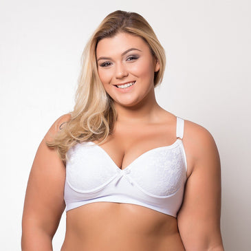 Sutiã Bojo Plus Size Liso e com Renda Alças Lagas | Lara Sutia de bojo liso com cobertura em renda trabalhada. Palas em microfibra de poliamida.*Alças fixas Reforçadas com regulagem*Colchete largo com regulagem dupla*Aros de sustentação em ferro*Lacinho...