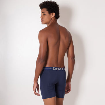 Cueca Boxer Ciclista em Poliamida com Elástico de 40mm | 5560 *Cueca Boxer estilo Ciclista*Confeccionada em Poliamida*Com elástico exposto 40mm*Forro na parte frontal em algodão*Sem estampasO modelo veste tamanho M.   tamanhos P - até 60 kgM...