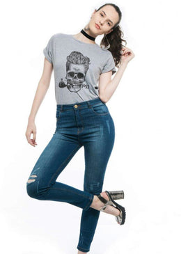 T-Shirt Joss Mescla Caveira Charuto Cinza,,Caimento Reto e Gola Careca.-INFORMAÇÕES: Modelo: 9001TShirtMesclaCor: CinzaComposição: 100% AlgodãoLavagem: lavar a mão ou máquina, não alvejar, não secar em tambor,... 