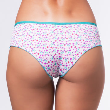 Calcinha Conforto Estampadinha>Confeccionada em Poliamida>Com franzidinho na parte frontal >Possui lindas estampas>Muito Confortável>Possui forro em algodão Tamanhos Aproximados M veste até o manequim 42G veste até o manequim... 