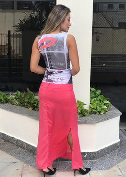 SAIA EM TECIDO SUPER LEVE, ELEGANTE E CONFORTÁVEL.FENDA LATERAL E FORRO INTERNO.PEÇA PARA O DIA A DIA, FICA BOA COM T-SHIRT PARA UM LOOK MAIS... 