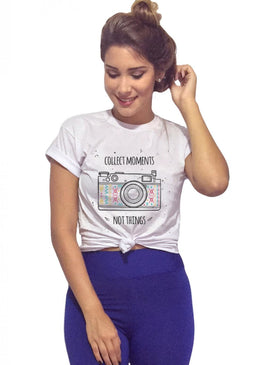 T-Shirt Feminina Collect Moments com Caimento Reto e Gola Careca.-INFORMAÇÕES: Modelo: 6392TshirtFemBrancCor: BrancoComposição: 100% AlgodãoLavagem: lavar a mão ou máquina, não alvejar, não secar em tambor,... 