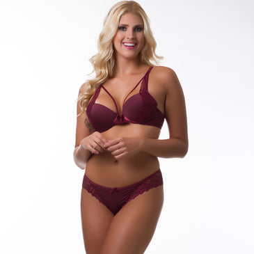 Conjunto Strappy uma Tira Especial com detalhes em Renda. >Com bojo bolha ( tam P e M ) e casquinha ( tam G e GG)... 