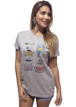 T-Shirt Feminina Escrita Summer,com Caimento Reto e Gola Careca.-INFORMAÇÕES: Modelo: 4102TShirtFemCinzaComposição: 100% AlgodãoLavagem: lavar a mão ou máquina, não alvejar, não secar em tambor, não usar... 
