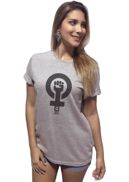 T-Shirt Feminina Estampa Simbolo Feminino,com Caimento Reto e Gola Careca.-INFORMAÇÕES: Modelo: 4101TShirtFemCinzaComposição: 100% AlgodãoLavagem: lavar a mão ou máquina, não alvejar, não secar em tambor, não... 
