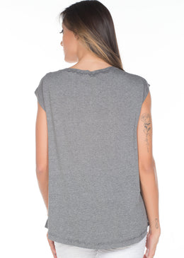 FABRICAÇÃO PRÓPRIA - PRONTA ENTREGA EXCELÊNCIA EM QUALIDADE!DESCRIÇÃO DO PRODUTO: Camiseta Escamas em Corte a Laser. Camiseta fabricada em radiosa, viscolycra com fibra especial de... 