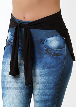 Tapa bumbum pretoFeito com qualidade de quem entende de moda fitness.Perfeito para seu dia a dia.Ideal para sua ida a academia.Composição ; 96% Viscose /... 