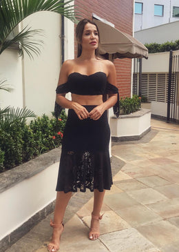 SAIA EM TECIDO SUPER LEVE, ELEGANTE E CONFORTÁVEL.FENDA LATERAL E FORRO INTERNO.PEÇA PARA O DIA A DIA, FICA BOA COM T-SHIRT PARA UM LOOK MAIS... 