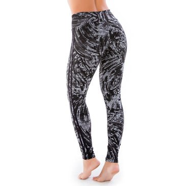 Calça Legging Legging Estampada com Tiras na LateralConta com cós duplo médio, agregando conforto e segurança durante as atividades físicas.Composição: 92% poliéster + 08% elastanoNossa... 