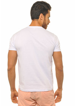 Camiseta Branca Estampada Masculina Joss - Galo E Cobra , caimento reto e solto.- INFORMAÇÕES:  - Cor: BRANCA - Composição: 100 % Algodão Lavagem: lavar... 