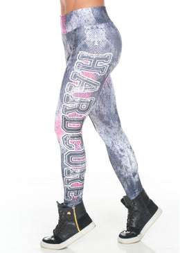 FABRICAÇÃO PRÓPRIA - PRONTA ENTREGA EXCELÊNCIA EM QUALIDADE! DESCRIÇÃO DO PRODUTO: Calça Legging Fitness Hardcore,  você que procura estilo e conforto vai adorar essa legging estampada!... 