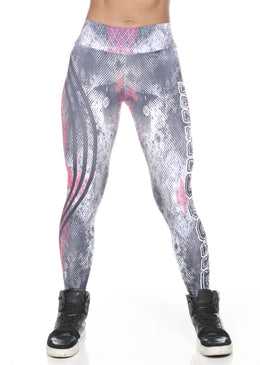 FABRICAÇÃO PRÓPRIA - PRONTA ENTREGA EXCELÊNCIA EM QUALIDADE! DESCRIÇÃO DO PRODUTO: Calça Legging Fitness Hardcore,  você que procura estilo e conforto vai adorar essa legging estampada!... 