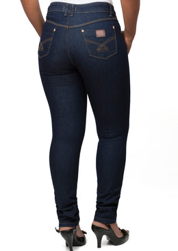 Calça: FeminiaModelo : BásicaCintura:  AltaMarca:    Dinho´s JeansTecido:    JeansComposição:    78,5% Algodão    15% Poliéster  1,5% ElastanoModelo veste tamanho:   40Obs: Calça com Bolso Antifurto> Porta cartão de Credito e Documentos  ETC. 