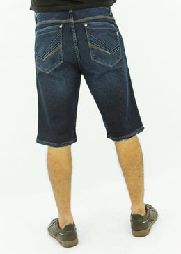 Bermuda MasculinaModelo : Cordão AzulCintura AltaMarca: Yunes JeansTecido: JeansComposição: 78% Algodão    20% Poliéster  2% ElastanoModelo veste tamanho: 40Obs: Bermuda Bolso Antifurto> Porta  cartão de Credito ,Dinheiro e Etc... 