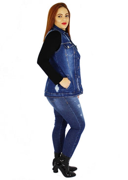 Colete FemininoModelo : Max ColeteMarca:    Dinho´s JeansTecido:    JeansComposição:     98% Algodão    2% ElastanoModelo veste tamanho:   P 