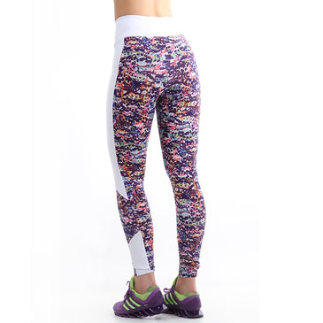Calça de ginástica tipo legging em poliéster pano grosso (sem transparência) com lindas estampas e cós e laterais em microfibra cor lisa, modelo de cós... 