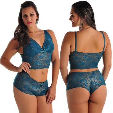 Conjunto July - Sutiã Cropped Você merece o melhor!Conjunto Eliane Sutiã cropped curto com bojo casquinha regulagem sem fecho e calcinha caleçon em renda lisa .Confeccionada... 