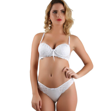 *Sutiã Drapeado com bojo Bolha (Tam M) e Casquinha (Tam G e GG)*Palas toda em Renda*Alças Fixas com Regulagens*Colchete com regulagem dupla*Lacinho no entremeio *Forro do... 