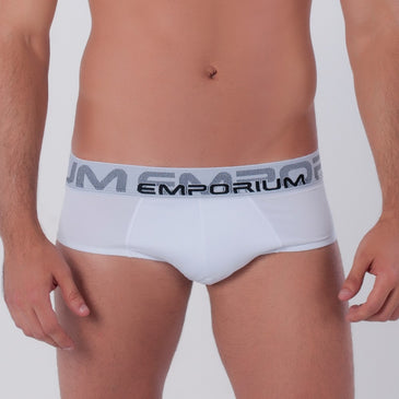 São 10 cuecas com elástico exposto largo de 40mm do tipo clássica (Slip) confeccionadas em Microfibra de qualidade.As cores serão sortidas porém no tamanho escolhido.Excelente... 