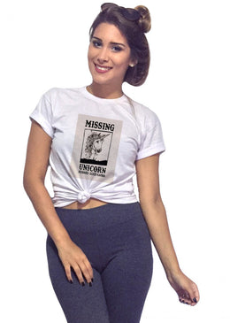 T-Shirt Feminina Missing Unicornio com Caimento Reto e Gola Careca.-INFORMAÇÕES: Modelo: 1509TshirtFemBrancCor: BrancoTamanho: ÚnicoComposição: 100% AlgodãoLavagem: lavar a mão ou máquina, não alvejar, não secar em... 