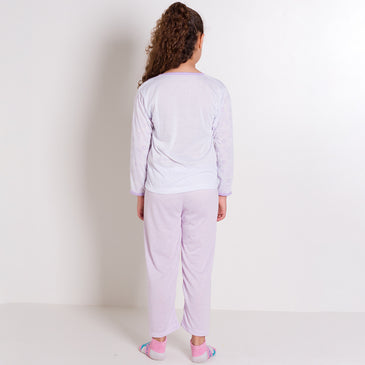 Pijama Longo Infantil Feminino>A modelo veste o  tamanho M >Confeccionado em Malha >Camiseta Manga Longa sempre Estampadinha>Calça Longa de cor única Lisa>Com elástico na cintura >Tecido leve proporciona... 
