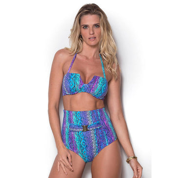 Conjunto elegante confeccionado em material macio ao toque e modelagem com excelente caimento. Biquíni com bojo quadrado modelo frente única e calça de cintura alta com... 
