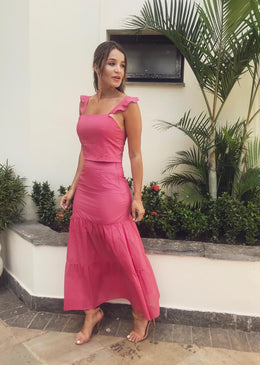 CONJUNTO GLORIA ELEGANTE E MODERNO.TODA A VERSATILIDADE NO MENOR CUSTO BENEFÍCIO.CROPPED E SAIA FORRADO.COMPOSIÇÃO:100% ALGODÃOFORRO 100% POLIESTER 