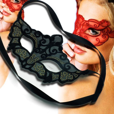 Máscara Inspire-se a Sedução com Clima de Mistério!Para teus momentos íntimos mas misteriosos e sedutores....Recortada com raio laser e  Bordada com fios dourados de acabamento... 