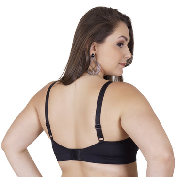 FABRICAÇÃO PRÓPRIA - PRONTA ENTREGA EXCELÊNCIA EM QUALIDADE!DESCRIÇÃO DO PRODUTO: Soutien plus size com bojo confeccionado em microfibra de poliamida lisa com detalhe em renda e... 